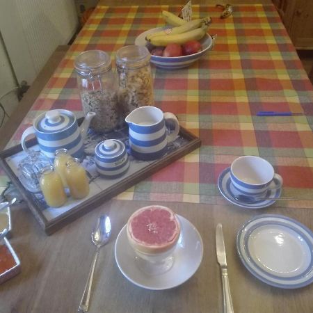 Bed and Breakfast L'Esquilon Chambre D'Hote Thiat Экстерьер фото