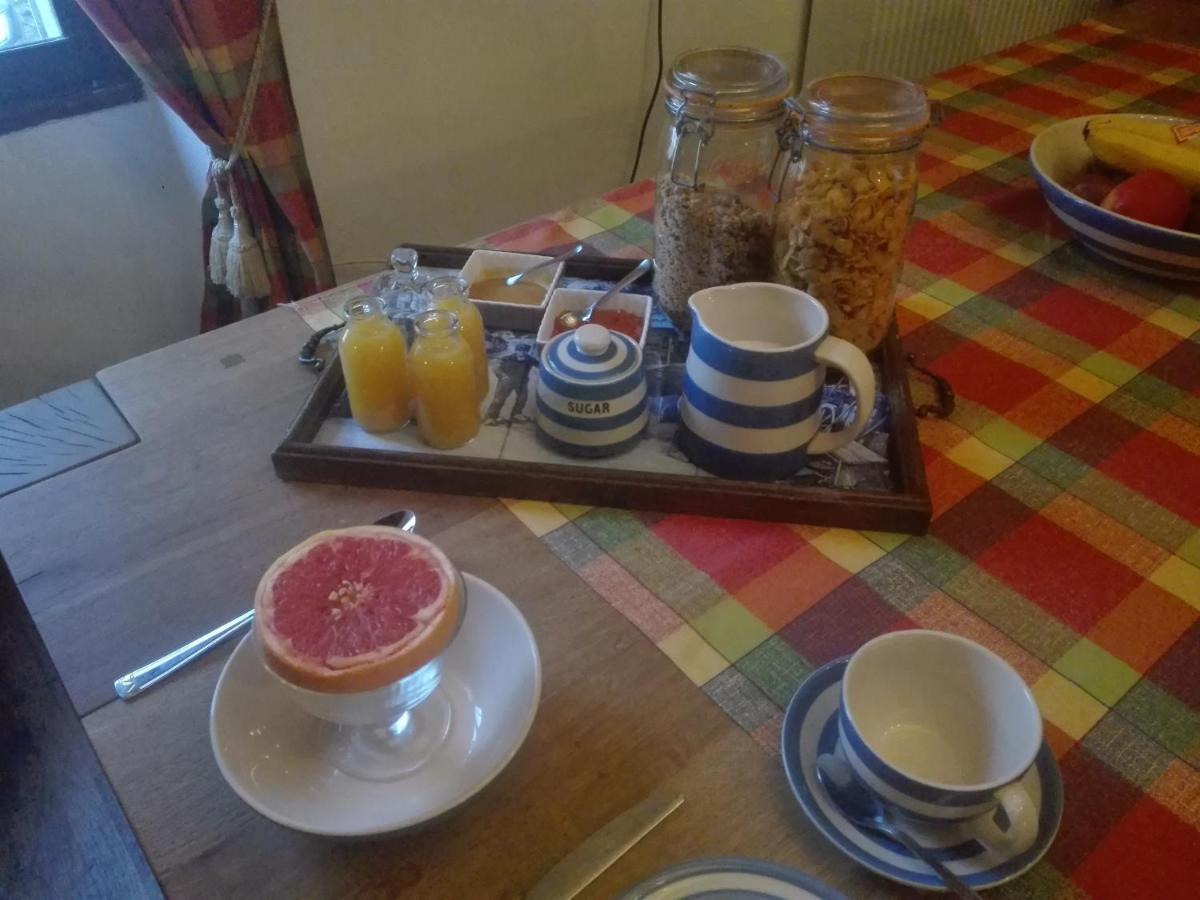 Bed and Breakfast L'Esquilon Chambre D'Hote Thiat Экстерьер фото